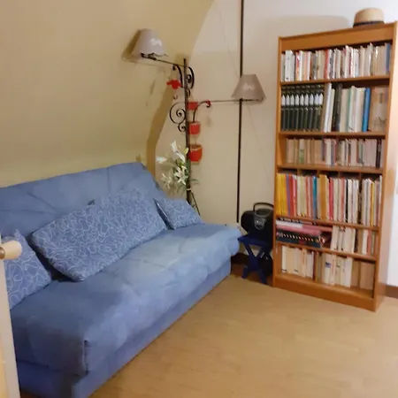 Maison Typiquement Auvergnate, Un Cadre Paisible *