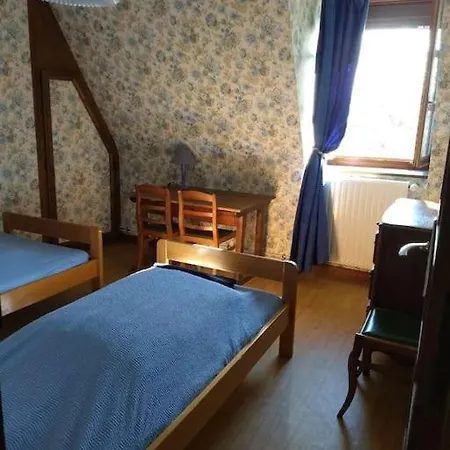 Holiday home Maison Typiquement Auvergnate, Un Cadre Paisible *
